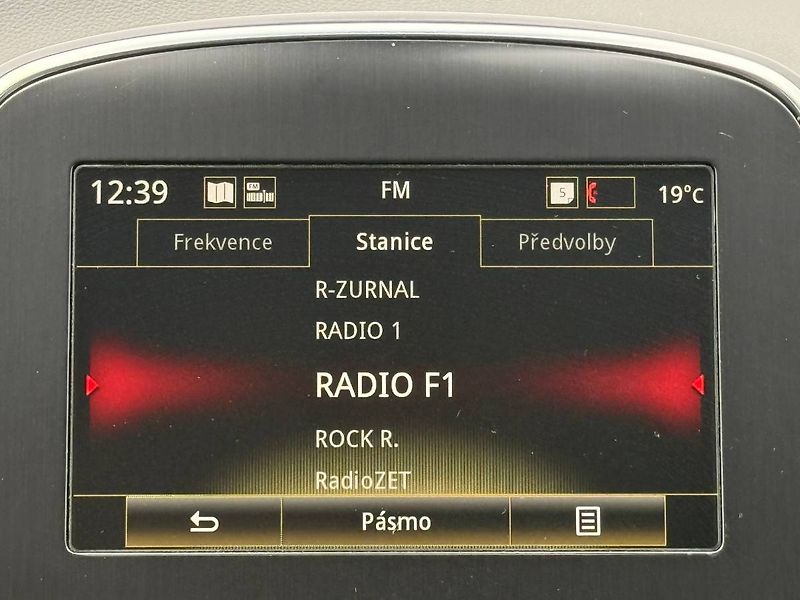 Renault Scénic (2019) 1.7 DCi 88 kW Intens EDC - fotka 12 z 23
