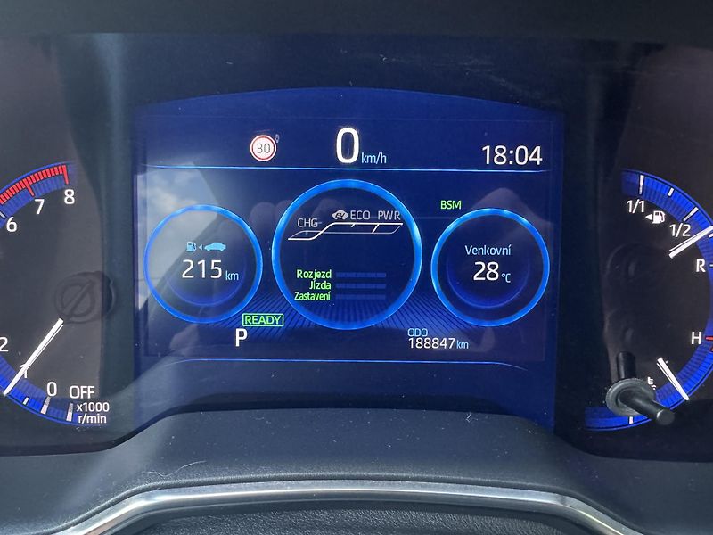 Toyota Corolla (2022) GR SPORT 2.0 HYBRID 135kW ČR - fotka 14 z 28