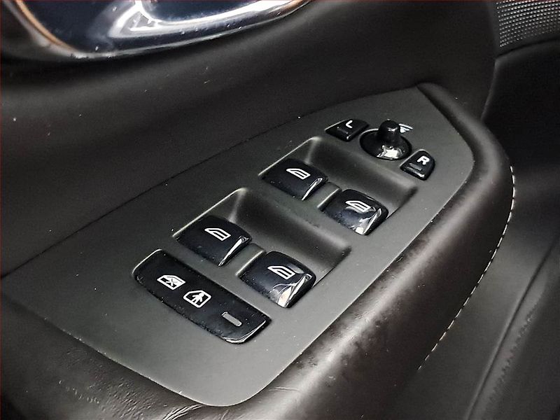 Volvo XC90 (2015) D5 AWD - fotka 25 z 29