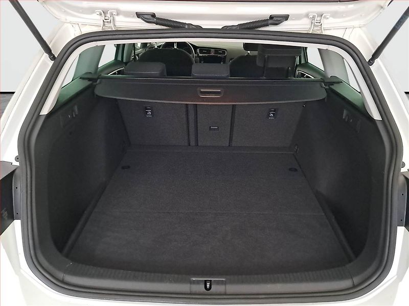 Volkswagen Golf (2019) Highline 1.5 TSI, Tempomat - fotka 13 z 18