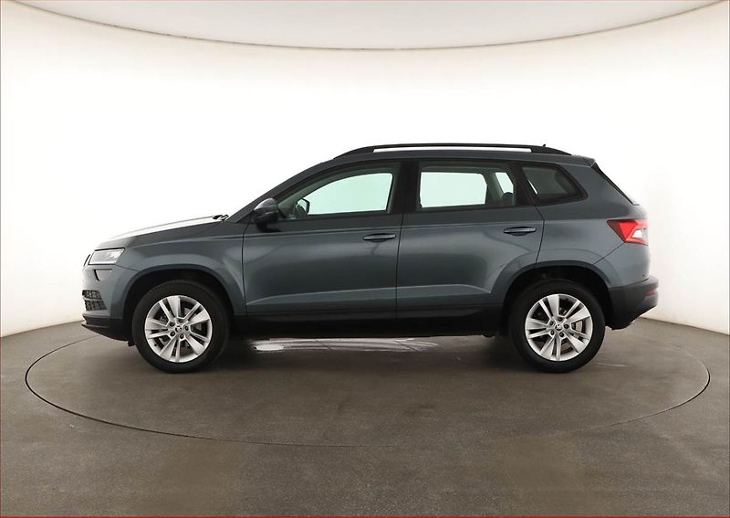 Škoda Karoq (2020) 1.6 TDI, Automat, Navi - fotka 3 z 21