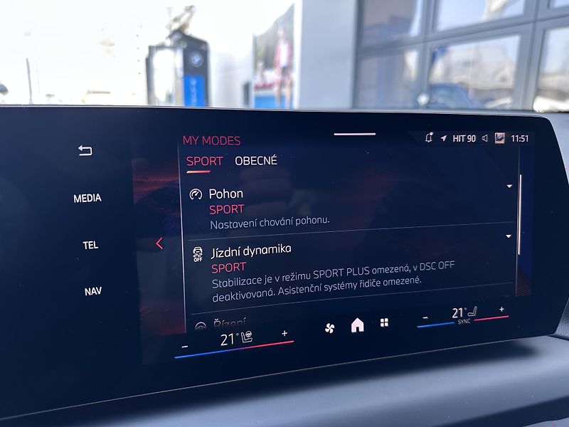 BMW Řada 1 120 M-Sport Paket PRO - fotka 17 z 26