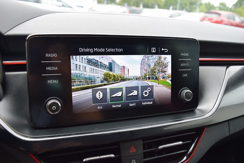 Škoda Scala (2021) 1.0TSI 81kw MONTE CARLO PANO  - fotka 36 z 48