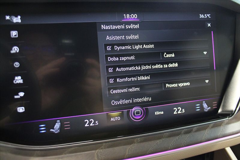 Volkswagen Touareg V6 TDi 210kW 4MOTION ACC/DYN/N - fotka 21 z 38