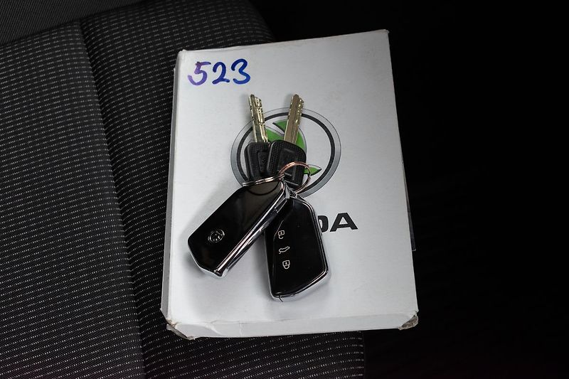Škoda Octavia 2.0 TDI*REZERVACE* - fotka 30 z 39