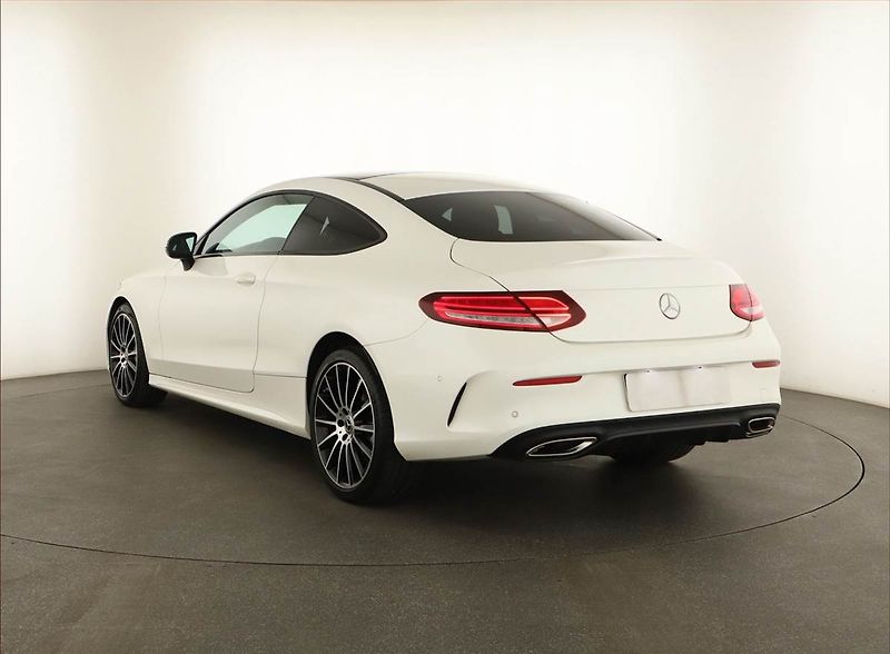 Mercedes-Benz Třídy C (2021) C 400 4MATIC - fotka 4 z 20