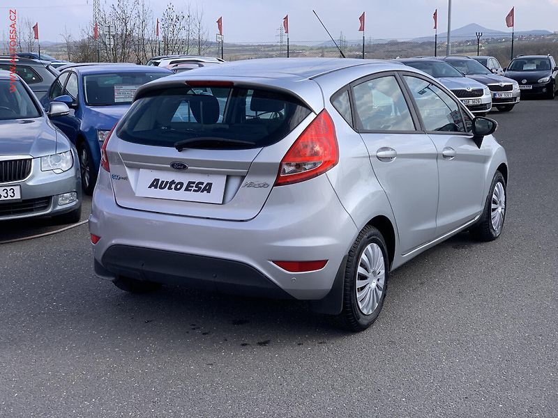 Ford Fiesta (2012) 1.4TDCi, AC - fotka 6 z 20