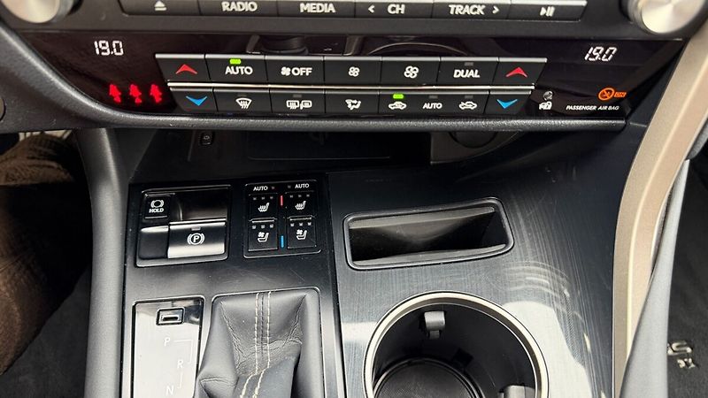 Lexus RX 300 300 2,0 TURBO LIMITED EDITION - fotka 23 z 28