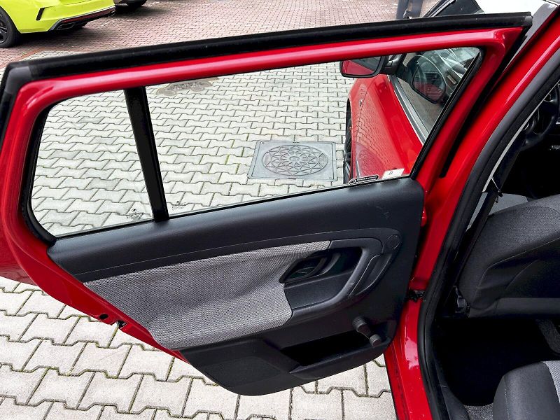 Škoda Fabia (2009) Combi 1.2 HTP 51kW MP5 Classic - fotka 18 z 27