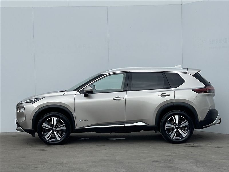 Nissan X-Trail 1,5 e-POWER e-FORCE AWD TEKNA+ - fotka 2 z 24