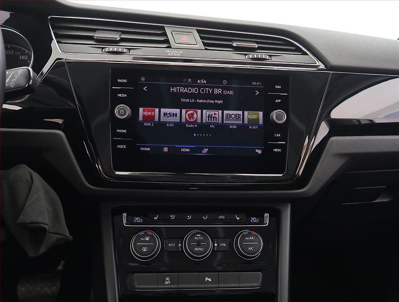 Volkswagen Touran (2022) Comfortline 2.0 TDI, Automat - fotka 12 z 20
