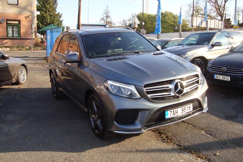 Mercedes-Benz GLE (2017) 350 D,4-Matic,AUT,AMG paket - fotka 16 z 92