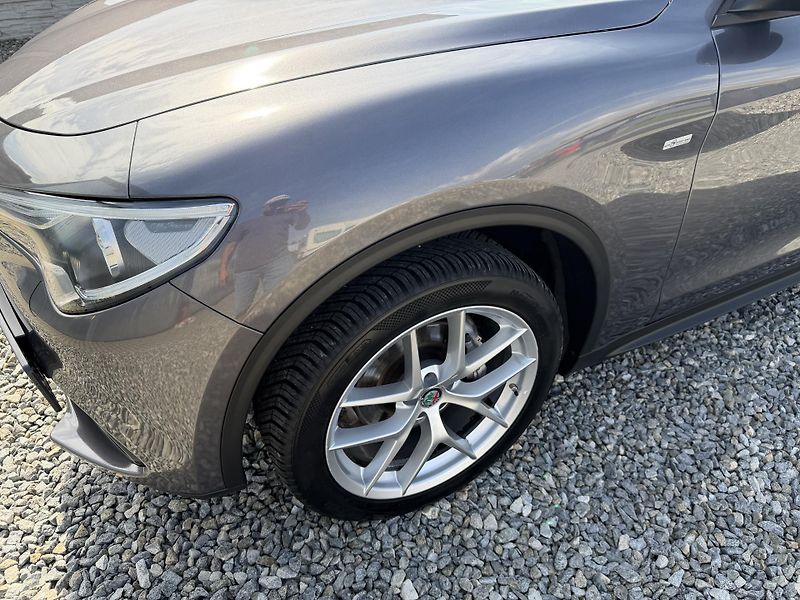 Alfa Romeo Stelvio 2.2JTDM Q4 4x4 210PS VELOCE 1A - fotka 17 z 167