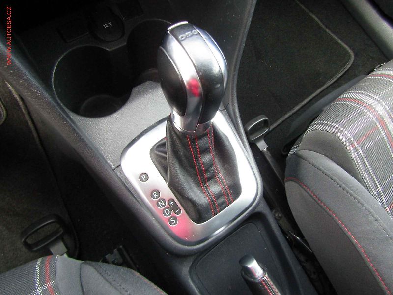 Volkswagen Polo (2013) 1.4 TSI, ČR, GT, DSG - fotka 15 z 16