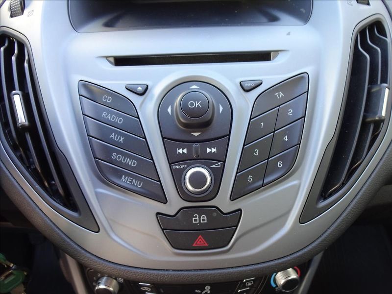Ford B-MAX 1,0 i 74kW - fotka 31 z 47
