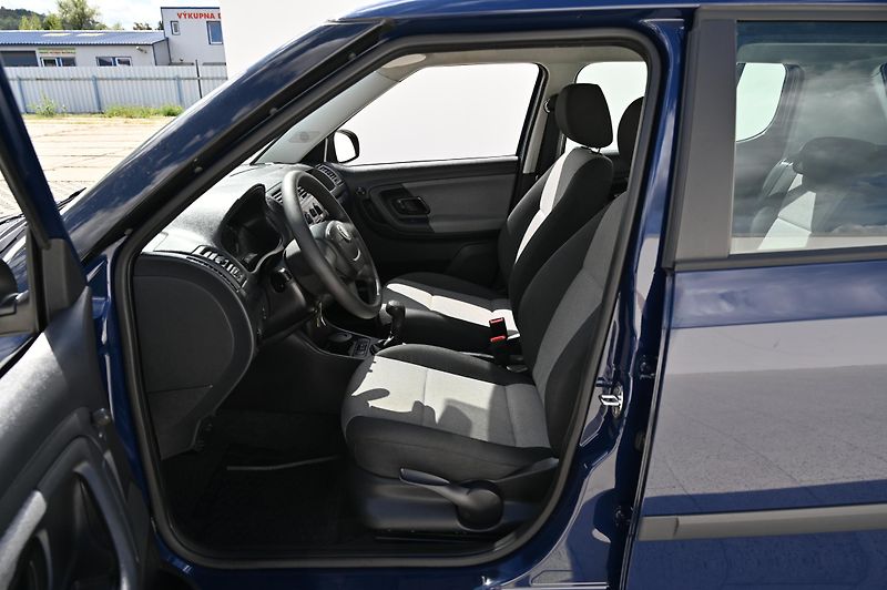 Škoda Fabia 1.4 16V 63KW Special 3/2011  - fotka 19 z 40