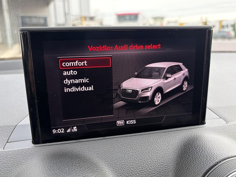 Audi Q2 (2017) 1.6 TDi SPORT/SERVIS AUDI/ - fotka 16 z 25