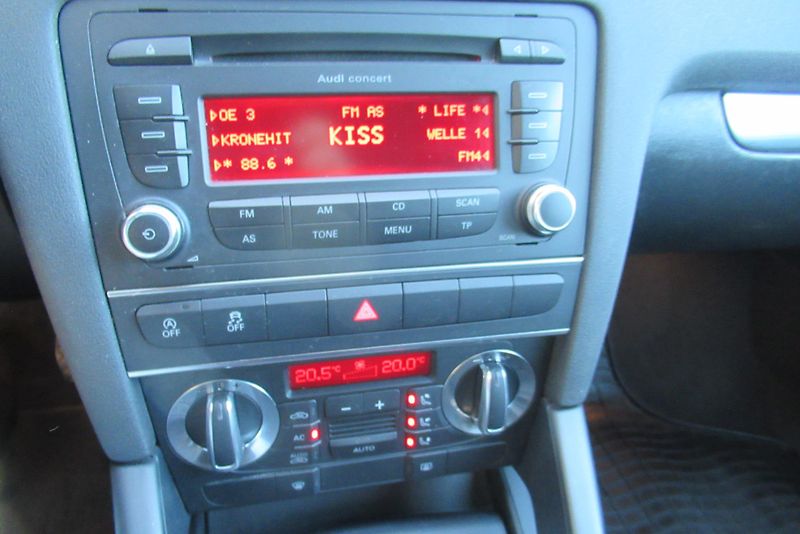 Audi A3 1.2 TFSI AUT. KLIMA - fotka 12 z 21