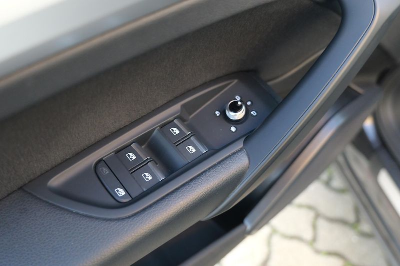 Audi Q5 40TDI quattro Matrix Cockpit - fotka 15 z 39
