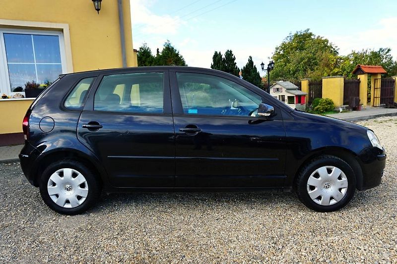 Volkswagen Polo (2008) COMFORT 1,2 HTP 44 kW - fotka 3 z 36
