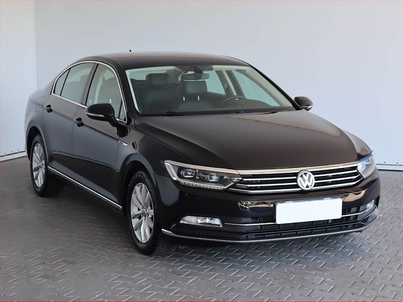 Volkswagen Passat (2017) 2.0 TDI, 4X4, Automat - fotka 1 z 25