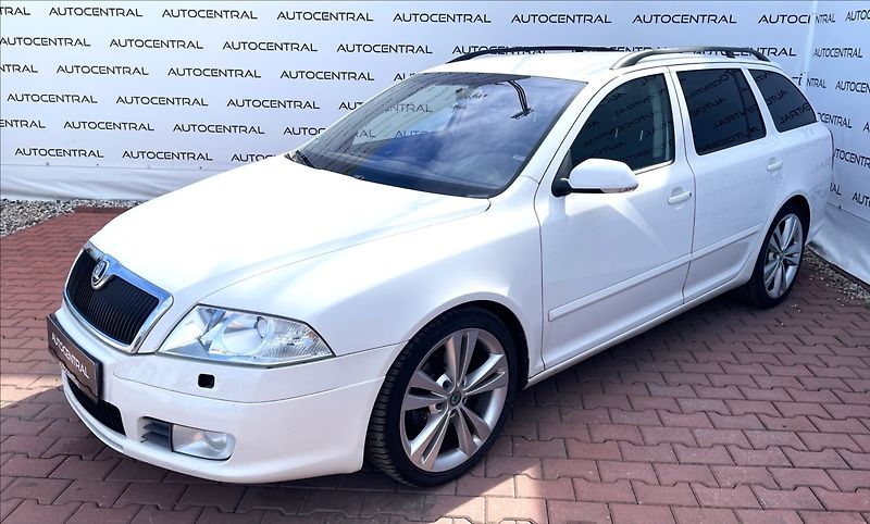 Škoda Octavia 1,8 TSi,118kW,RS paket - fotka 3 z 20