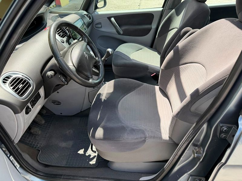 Citroën Xsara Picasso 1.6i 80kW/Panorama/Tažné/Temp. - fotka 10 z 23