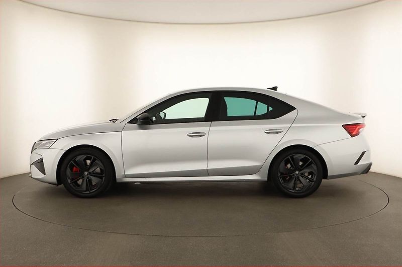 Škoda Octavia (2025) RS 2.0 TSI, RS, MATRIX, KAMERA - fotka 3 z 18
