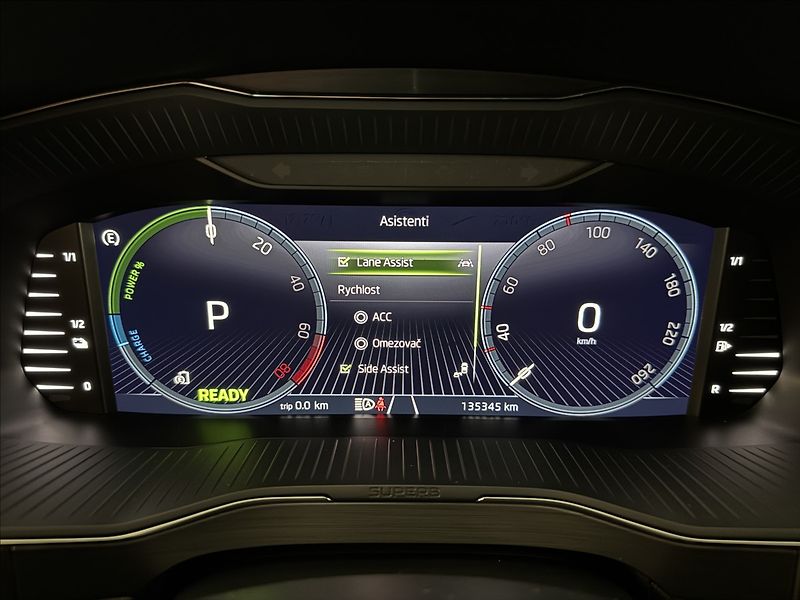 Škoda Superb 1,4 TSi  DSG iV Style Virtual - fotka 25 z 50