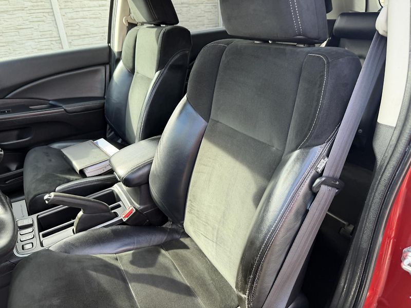 Honda CR-V 1.6CT-Di 4x4 160PS ČR 145TKM!! - fotka 98 z 159