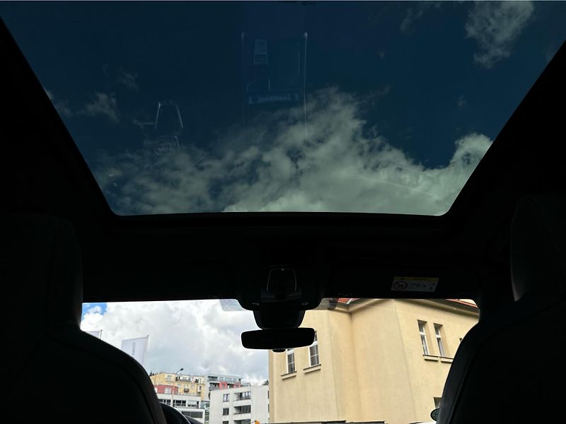 Audi SQ7 4.0 TFSI 373 Kw Quattro - fotka 16 z 27