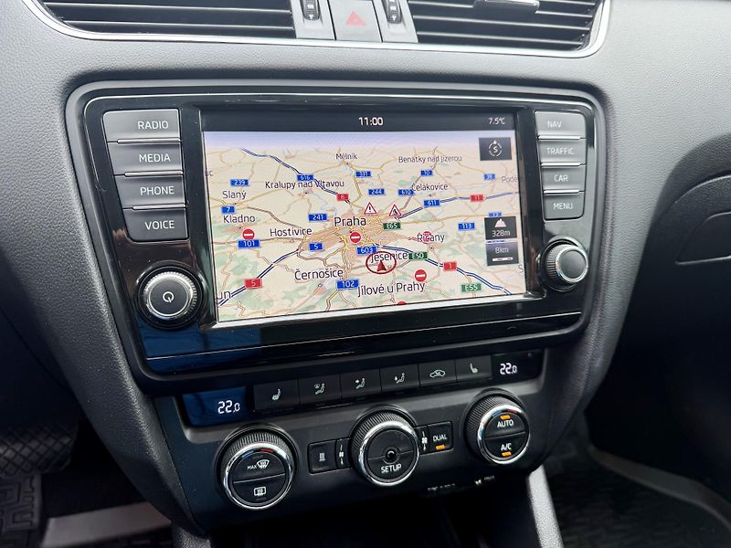 Škoda Octavia (2014) 2.0 TDI 110kW DSG ELEGANCE!!! - fotka 15 z 27
