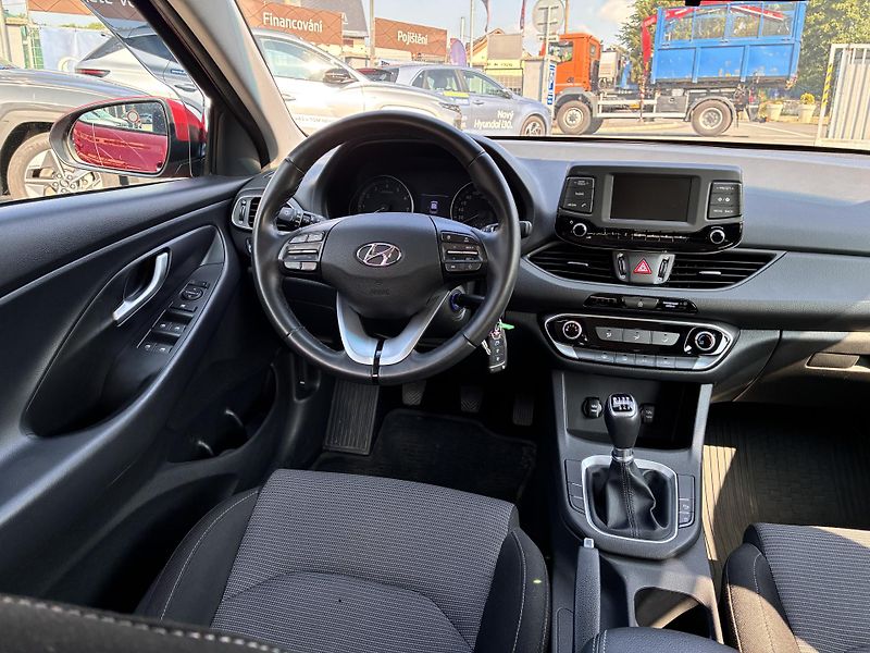 Hyundai i30 WG 1.0T-GDi 88kW REZERVACE - fotka 16 z 29
