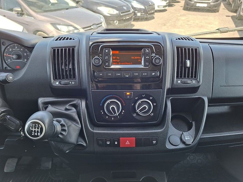 Peugeot Boxer FG 3300 L2H2 BHDi 140k M6 DEMO - fotka 17 z 19