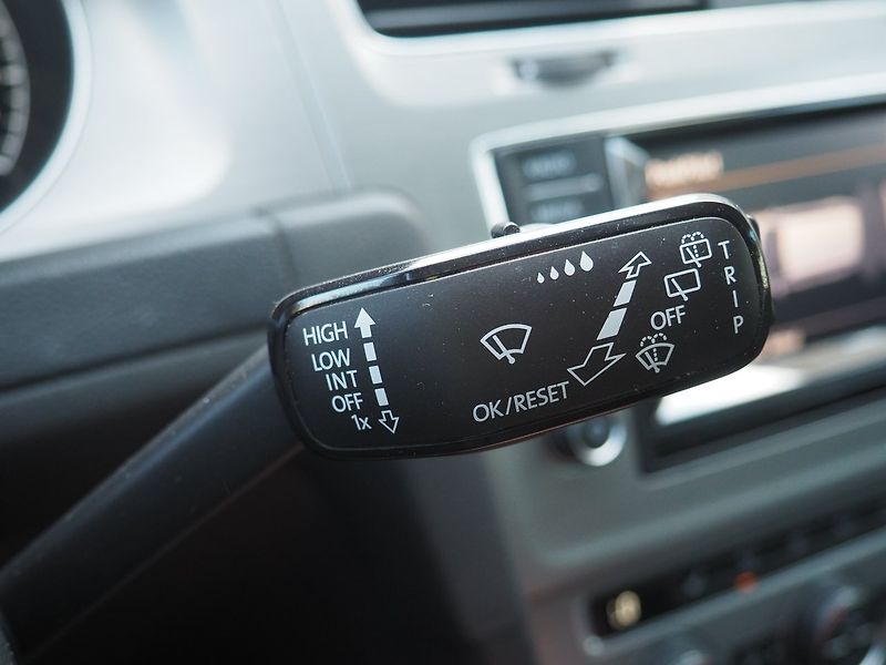 Volkswagen Golf Variant (2014) 2.0 TDI, 110 kW, Navi - fotka 27 z 43