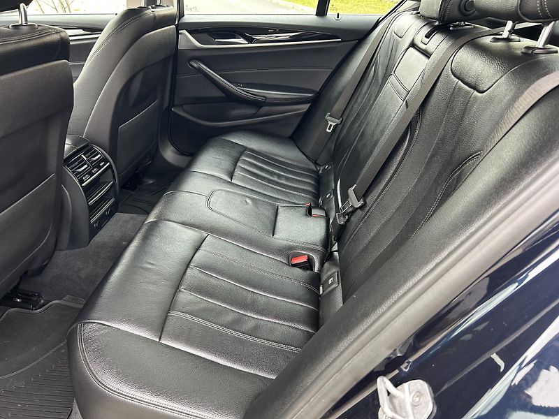 BMW Řada 5 520D XDRIVE, 1. majitel - fotka 17 z 33