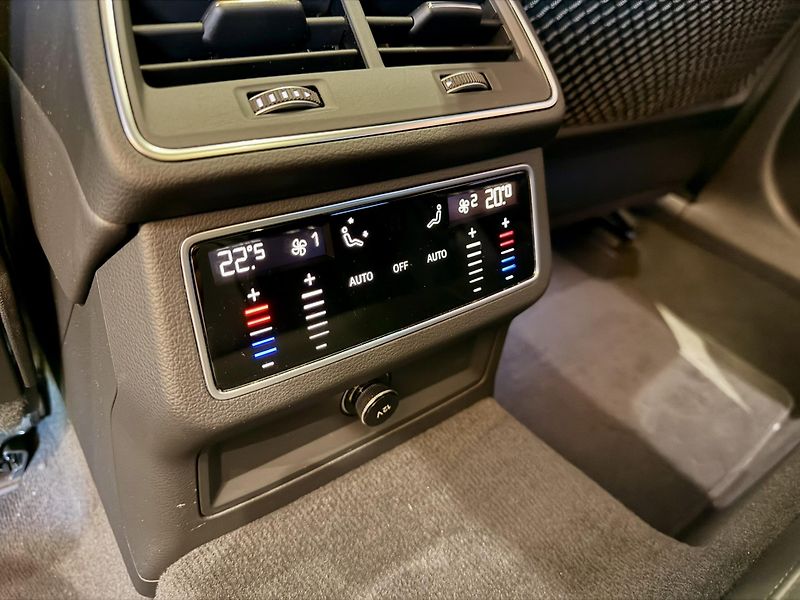 Audi A6 50 TDi quattro Tiptronic - fotka 31 z 37