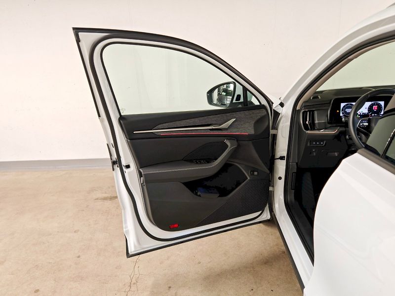 Škoda Kodiaq (2024) 2.0 TDI 142 kW DSG 4x4 Exclusi - fotka 20 z 32