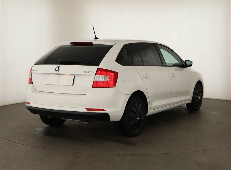 Škoda Rapid (2016) Spaceback 1.2 TSI, Tempomat - fotka 5 z 14