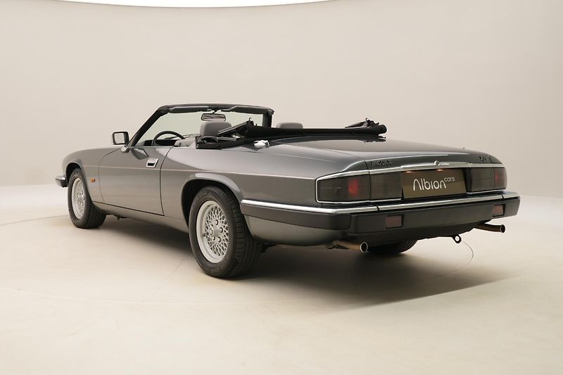 Jaguar XJS CONVERTIBLE 4.0 R6 AUT 1.maj - fotka 9 z 42