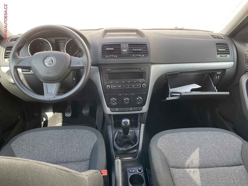 Škoda Yeti (2015) 1.2 TSi, Active, +kola - fotka 8 z 17