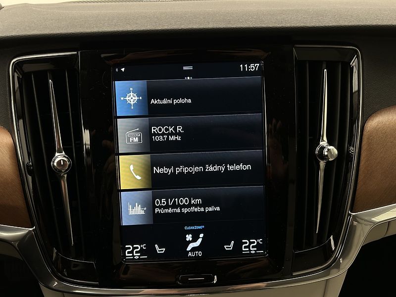 Volvo V90 2.0 Recharge 4x4 Inscription - fotka 23 z 29