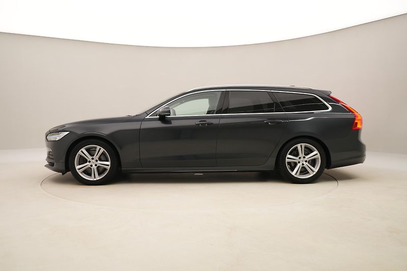 Volvo V90 D4 MOMENTUM AUT  - fotka 9 z 39