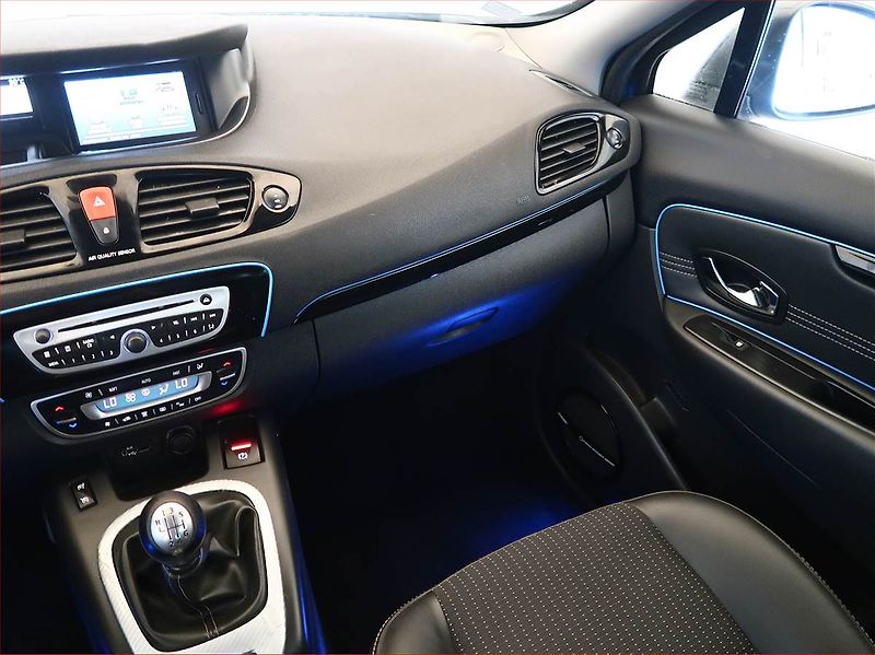 Renault Scénic (2012) 1.9 dCi, Serv.kniha, Navi - fotka 8 z 18