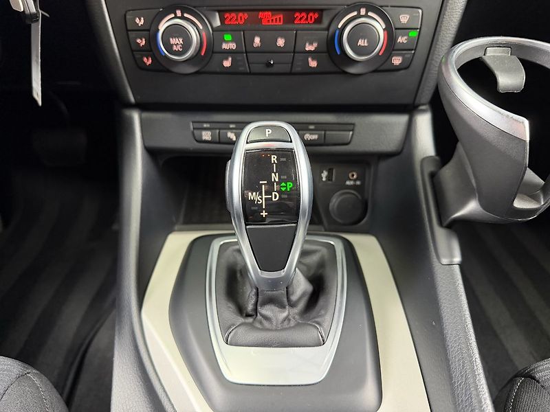 BMW X1 2.0d xDrive 8AT ADVANTAGE, LED - fotka 14 z 17