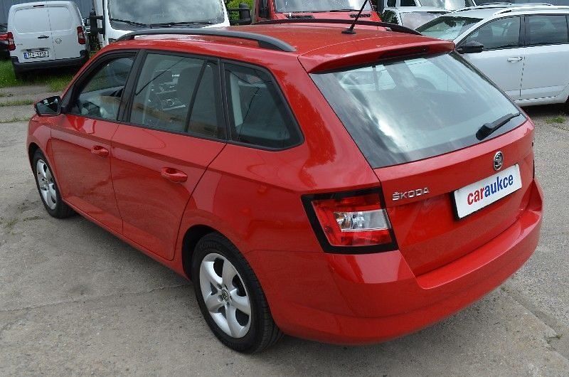 Škoda Fabia COMBI - fotka 9 z 13