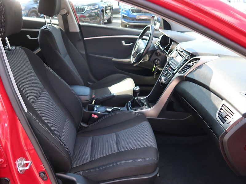 Hyundai i30 1,4 CVVT,73kW,NovéČR,Klima - fotka 13 z 24