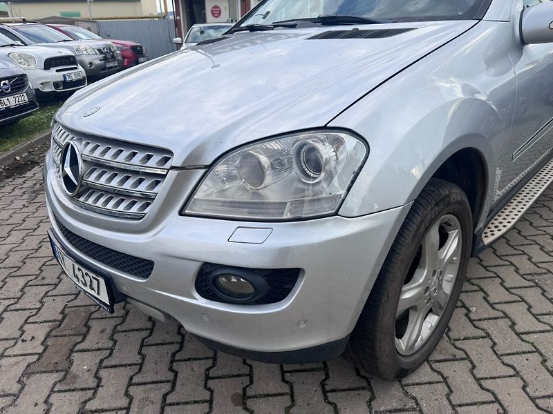 Mercedes-Benz Třídy M (2005) 320 3,0CDI 165KW JINÝ MOTOR - fotka 10 z 39