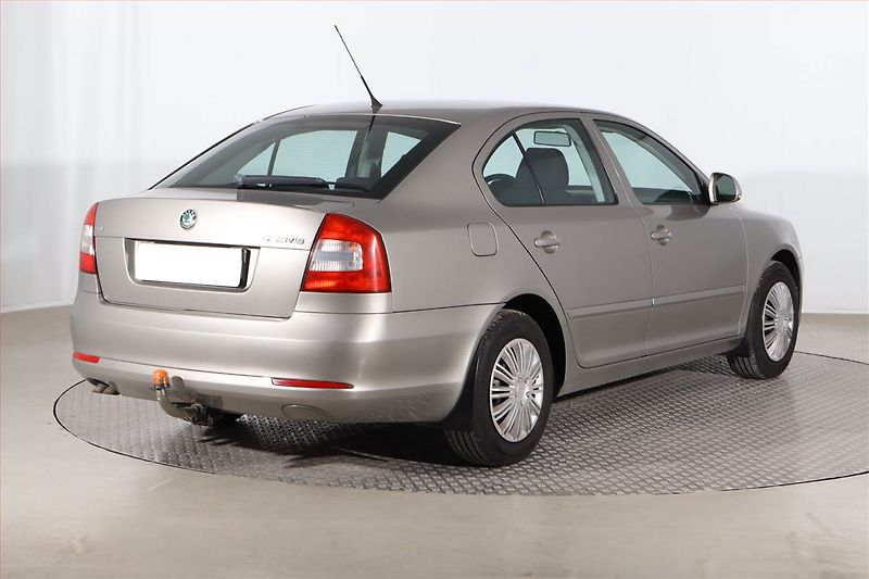 Škoda Octavia (2009) 1.9 TDI, Serv.kniha, nová STK - fotka 5 z 19