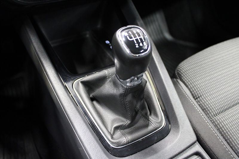 Škoda Octavia 2,0 TDI Ambition 1.majitel CZ - fotka 24 z 35